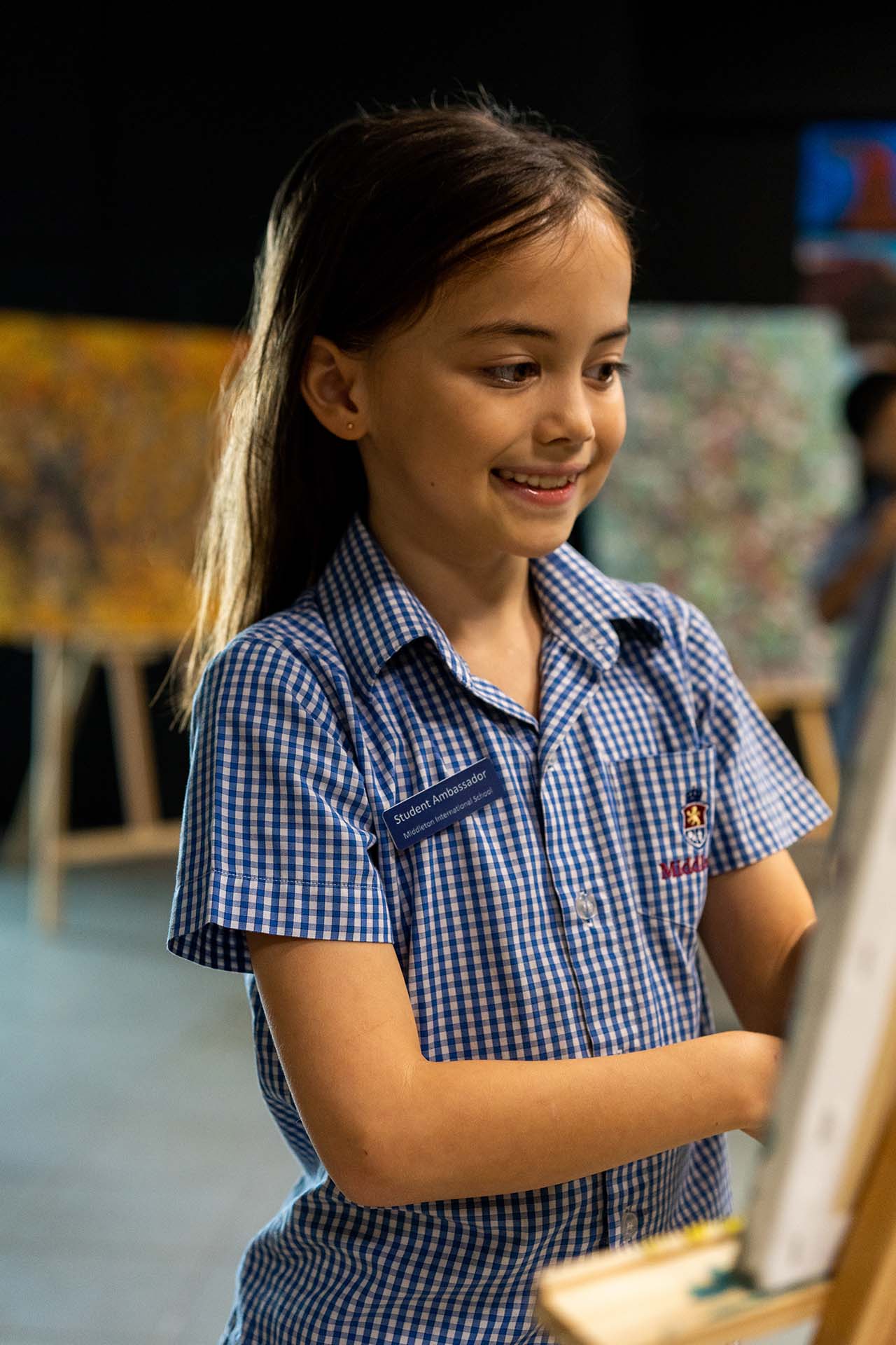 primaryschool student doing art